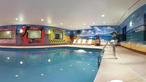Holiday Inn Express Hotel & Suites Franklin-Oil City by IHG