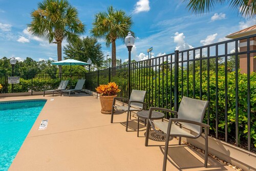 Comfort Inn & Suites Wildwood - The Villages