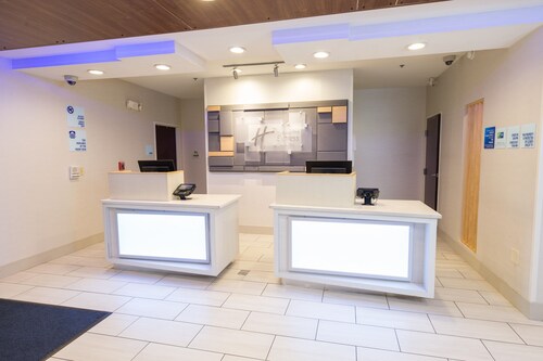 Holiday Inn Express Clinton by IHG