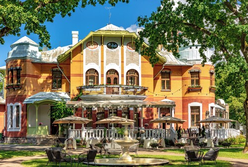 Villa Ammende Restaurant & Hotel