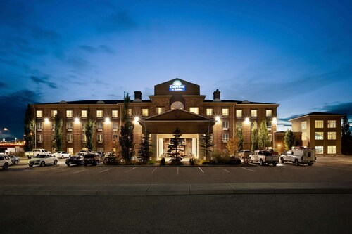 Days Inn & Suites by Wyndham Strathmore