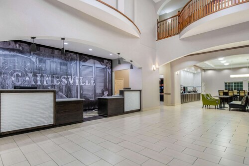 La Quinta Inn & Suites by Wyndham Gainesville