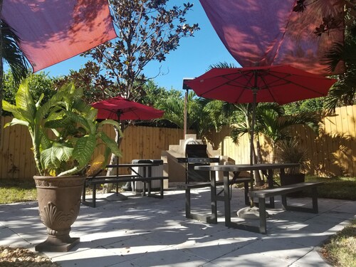 Hawthorn Extended Stay by Wyndham West Palm Beach