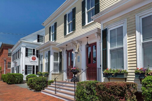 Essex Street Inn & Suites, Ascend Hotel Collection