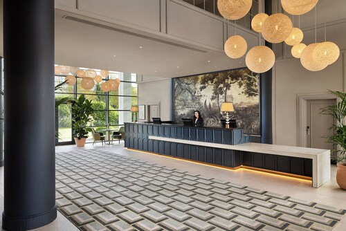 The Gateway Hotel