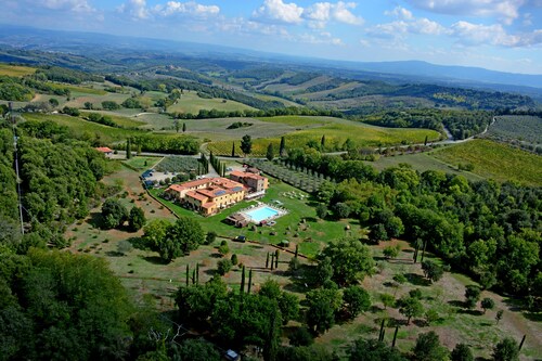 Hotel Casolare Le Terre Rosse