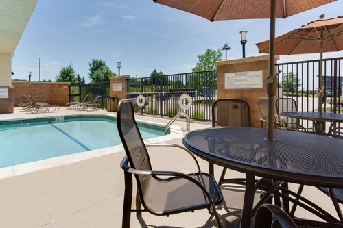 Drury Inn & Suites West Des Moines