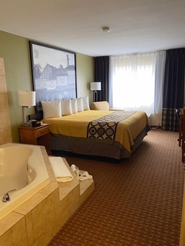 Super 8 by Wyndham Great Bend