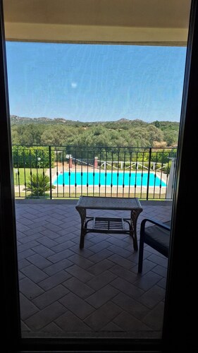 VILLA MIT POOL, WENIGE KM VOM MEER ENTFERNT