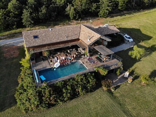 Contemporary villa in the countryside - Back-to-school special