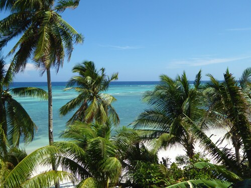 Island View Beachfront Resort