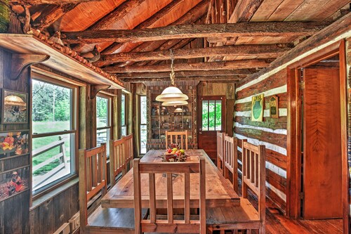 Private Getaway on 270 Acres w/ Lake: Swim & Canoe