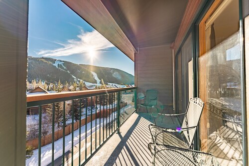 Keystone Condo w/ Mountain Views & Only a Short Walk to Shops & Dining!