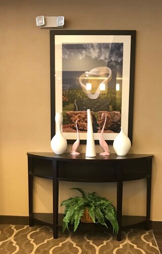 Heartland Inn and Suites