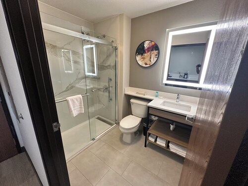 La Quinta Inn & Suites by Wyndham Greenville Woodruff