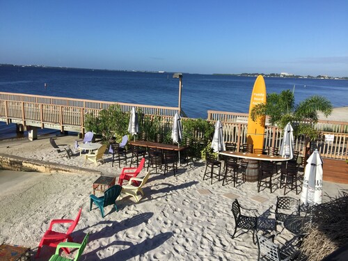 Welcome to Wisteria Cape House, just minutes to the beach.