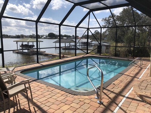 Welcome, enjoy your own PRIVATE POOL and LAKEFRONT Dock. Fish & Kayak