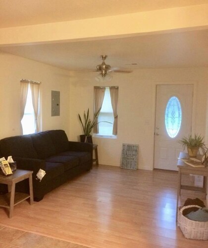 Newly remodeled, cozy cottage only steps away from the Katy Trail in Windsor, MO