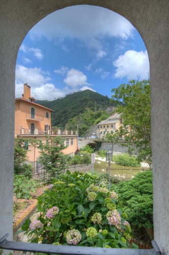 Apartment in villa 5 km from the sea
