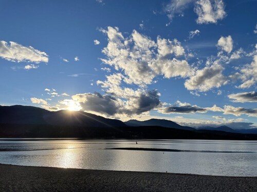Private beach and lake access at Windermere Lake. NEW POOL AND HOT TUB NOW OPEN!