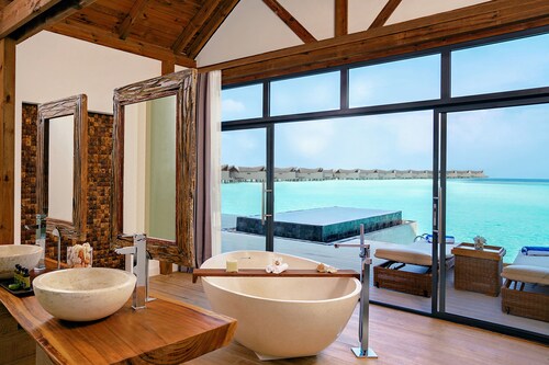 Kuredhivaru Resort & Spa Maldives
