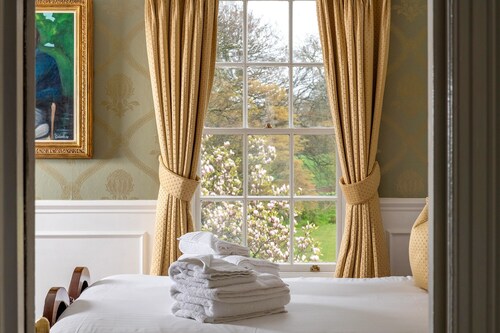 Plas Dinas Country House