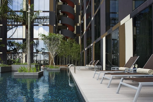 Crowne Plaza Changi Airport by IHG