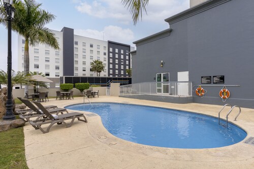 Hampton Inn by Hilton Guadalajara-Aeropuerto