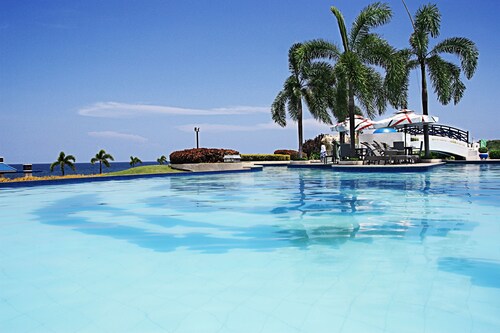 Thunderbird Resorts - Poro Point