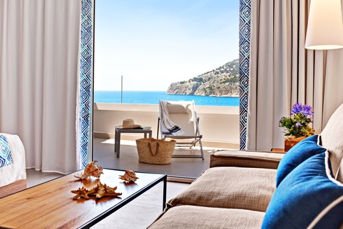 BahĂa Suites Camp De Mar