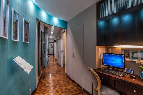 Merulana Inn Guest House