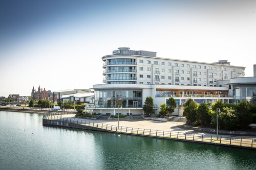 Waterfront Southport Hotel