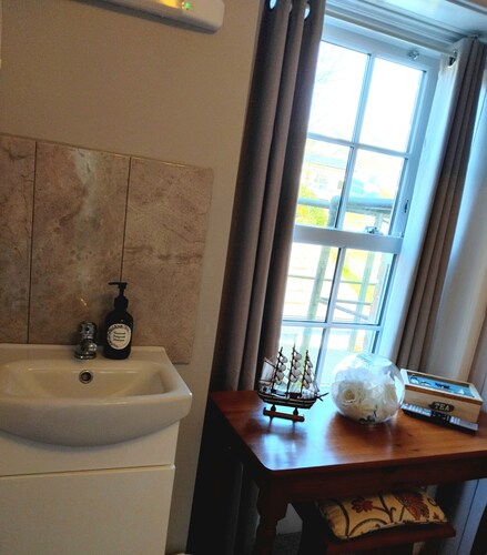 The Countryman Hotel