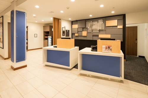 Holiday Inn Express Hotel & Suites Bay City, an IHG Hotel