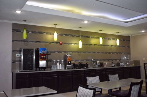 La Quinta Inn & Suites by Wyndham Kyle - Austin South