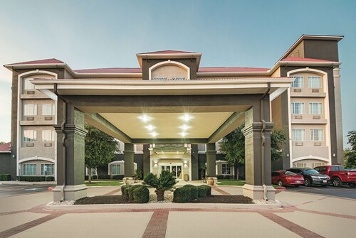 La Quinta Inn & Suites by Wyndham San Antonio Northwest