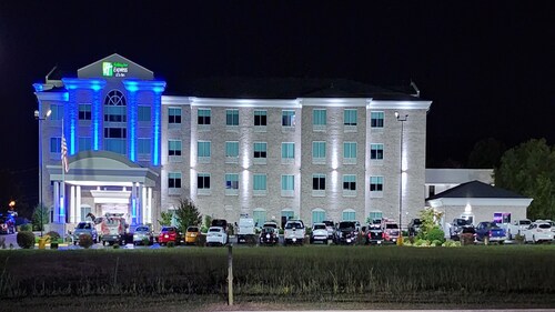 Holiday Inn Express & Suites Somerset Central, an IHG Hotel