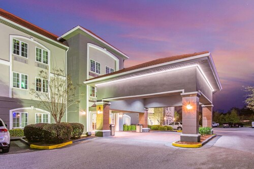 La Quinta Inn & Suites by Wyndham Mobile - Tillman's Corner