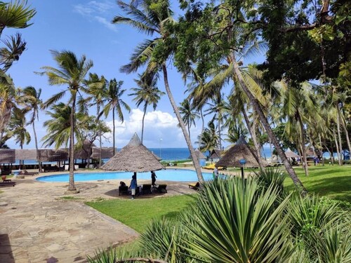 Cocoa Luxury Resort, Nyali