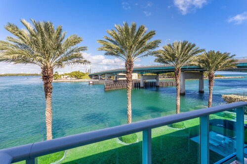 Beach Haus Bal Harbour
