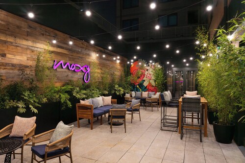 Moxy Belfast City