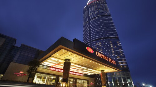 Crowne Plaza Yantai Seaview, an IHG Hotel