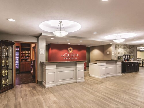 La Quinta Inn & Suites by Wyndham Fargo-Medical Center