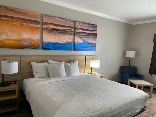 Days Inn by Wyndham Rockdale Texas