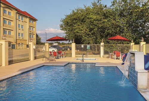 La Quinta Inn & Suites by Wyndham Dallas - Hutchins