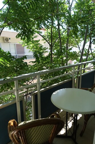 Bristol Hotel & Apartments