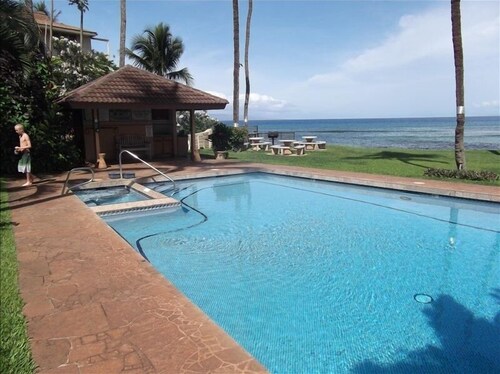 Beautiful Secluded beach condo-  a summer time special July, Aug and Sep