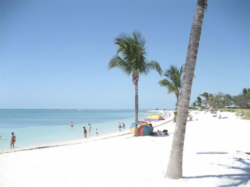 Best Marathon House with Heated Pool and Spa, Boat Dock and Ice Maker