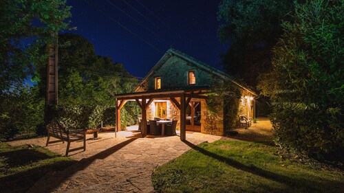 Beautiful villa for 6 people with private pool now an offer in May and June!!