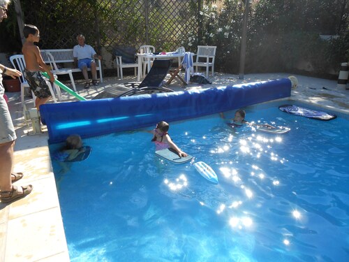 Family friendly villa with private swimming pool 5min from sea
